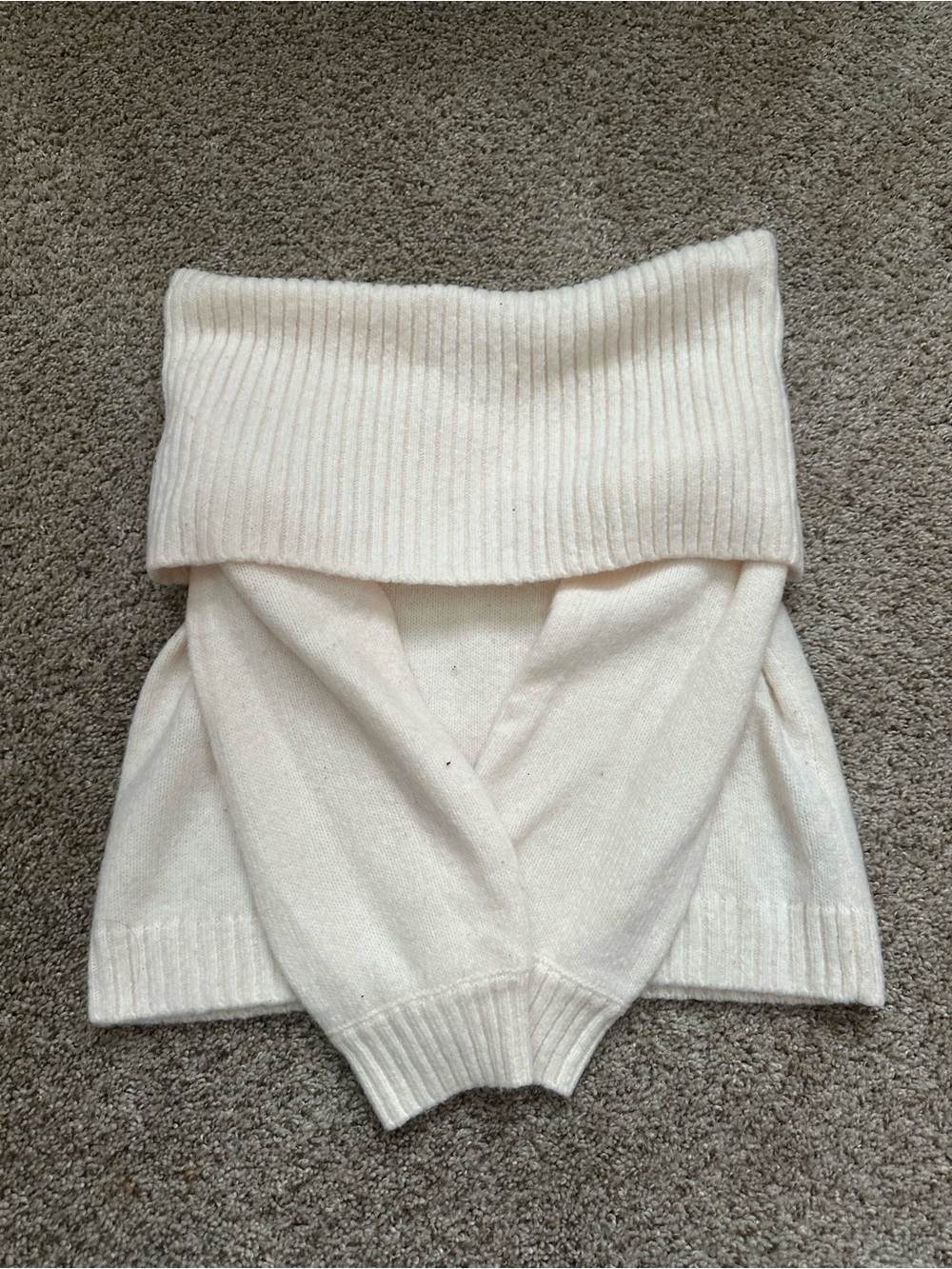 Abercrombie & Fitch Cream Fold-Over Knit Off-Shoulder Sweater